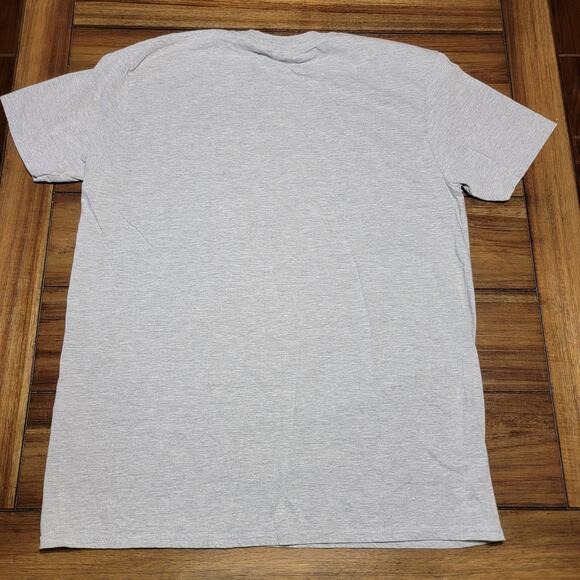 Unisex Christmas Grey Tee (Gildan) "In a World Of Grinches Be A Griswold" - XL - Picture 3 of 5